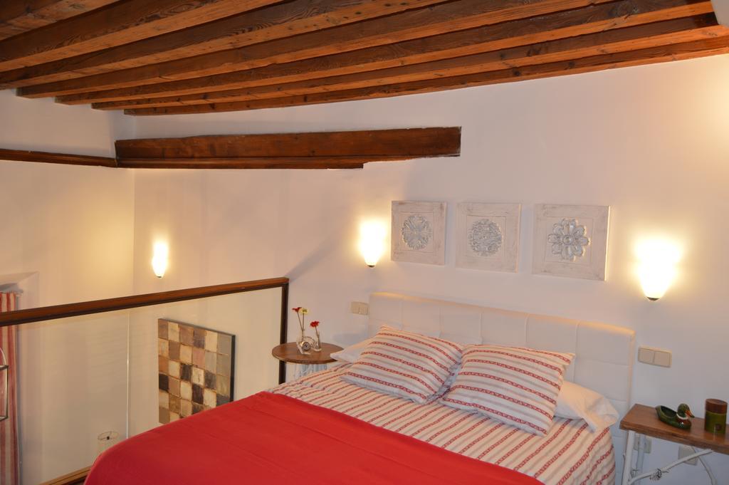 Apartamentos Nuncio Viejo Toledo Værelse billede